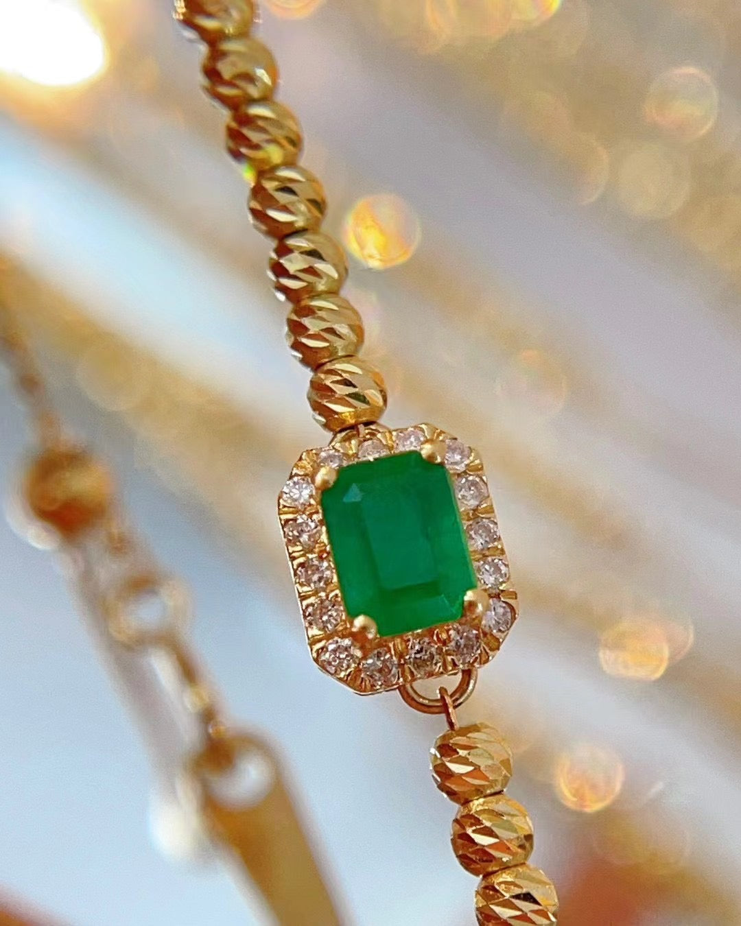 18K Gold Diamond Emerald Gemstone Bracelet