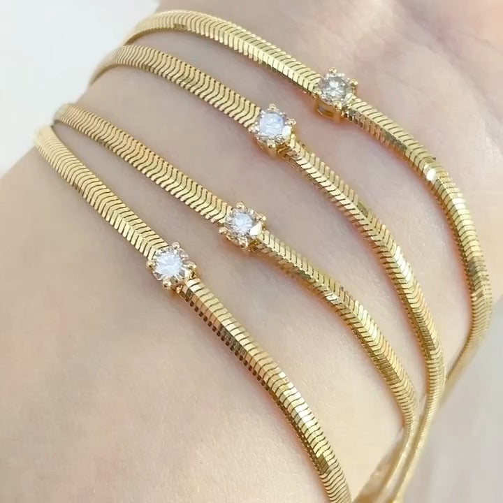 18K Gold Diamond Flat Bracelet