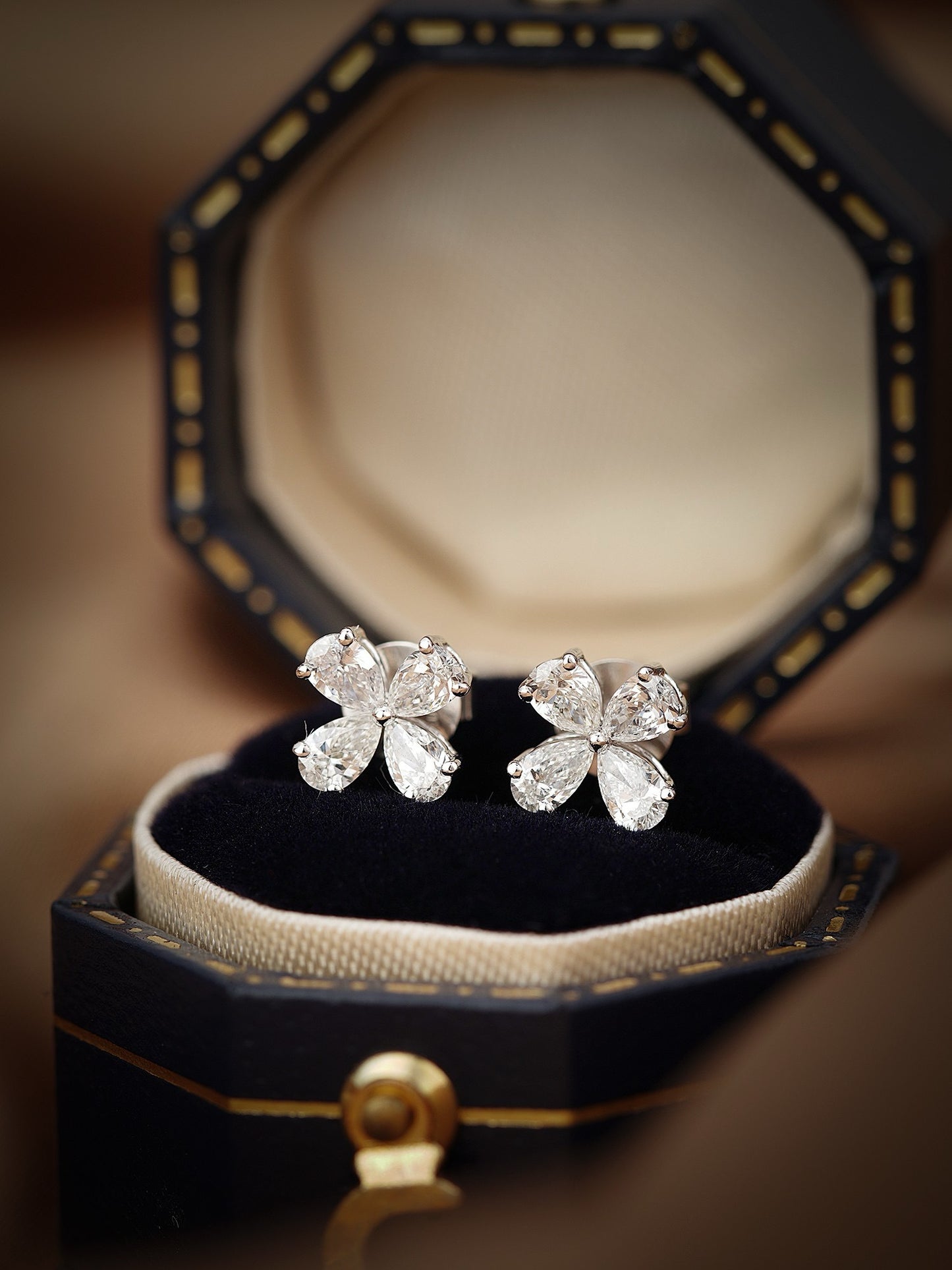 18K Diamond Four Leaf Earring