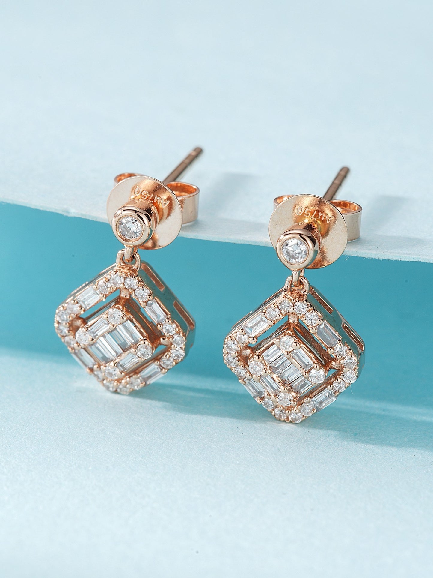 18K Diamond Dropping Square Earring