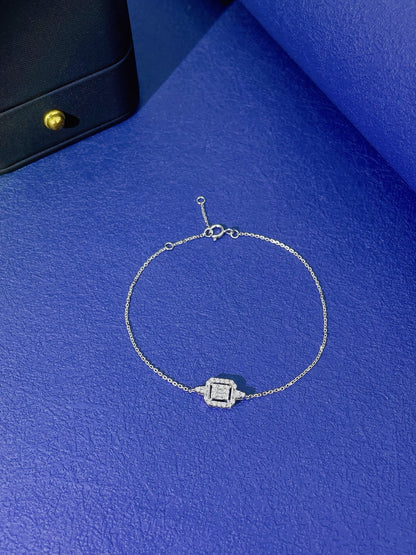 18K Gold Diamond Bracelet Square