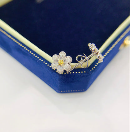 18K Yellow Diamond Flower Earring