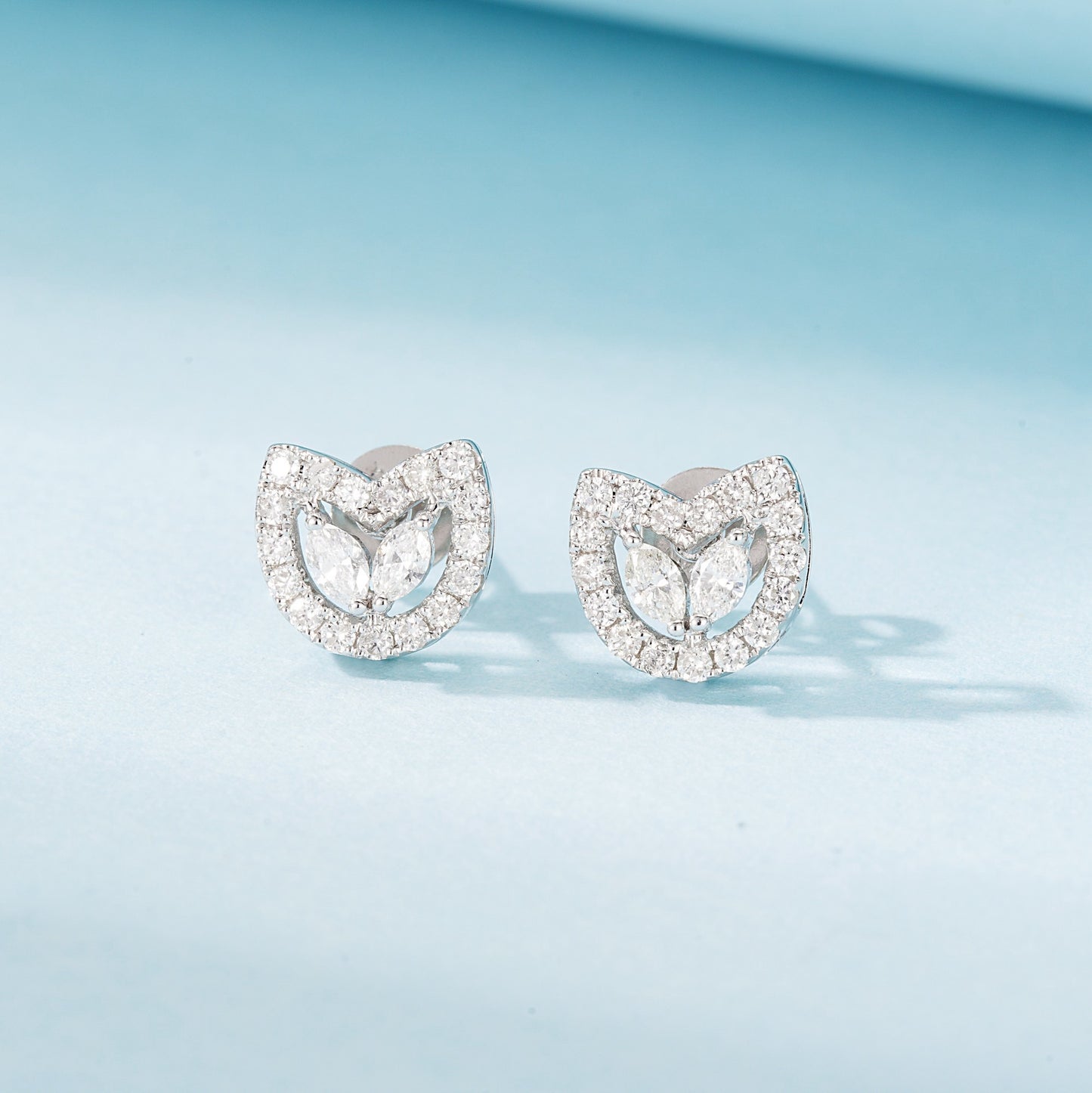 18K Diamond Earring Cat