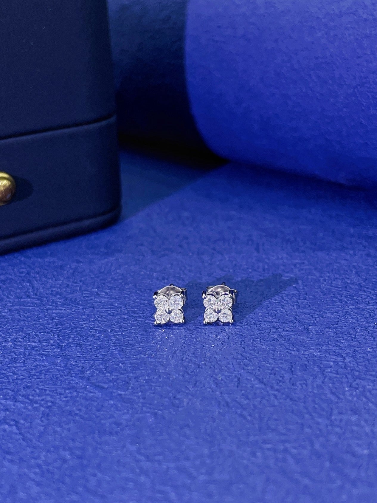 18K Diamond Four-Leaf Earring