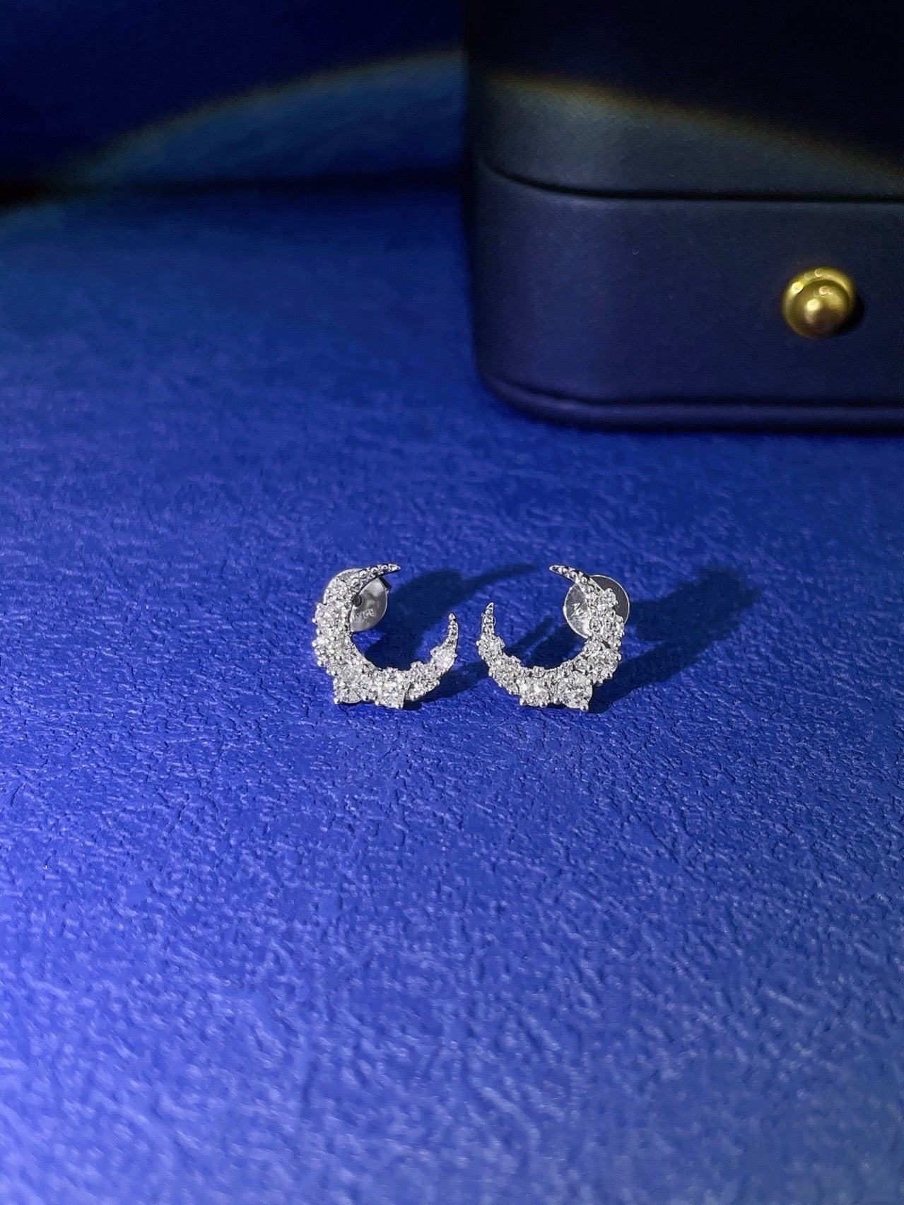 18K Diamond Moon Earring