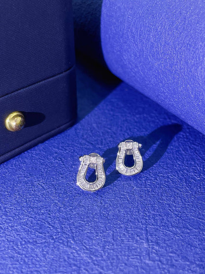 18K Diamond U Shape Earring