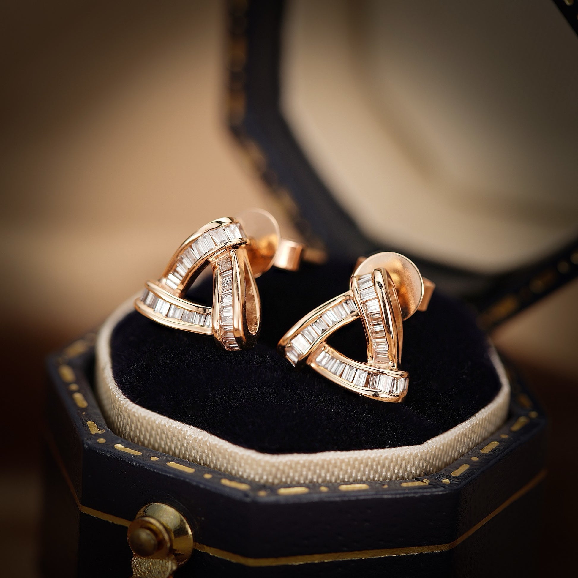 18K Diamond Triangle Earring