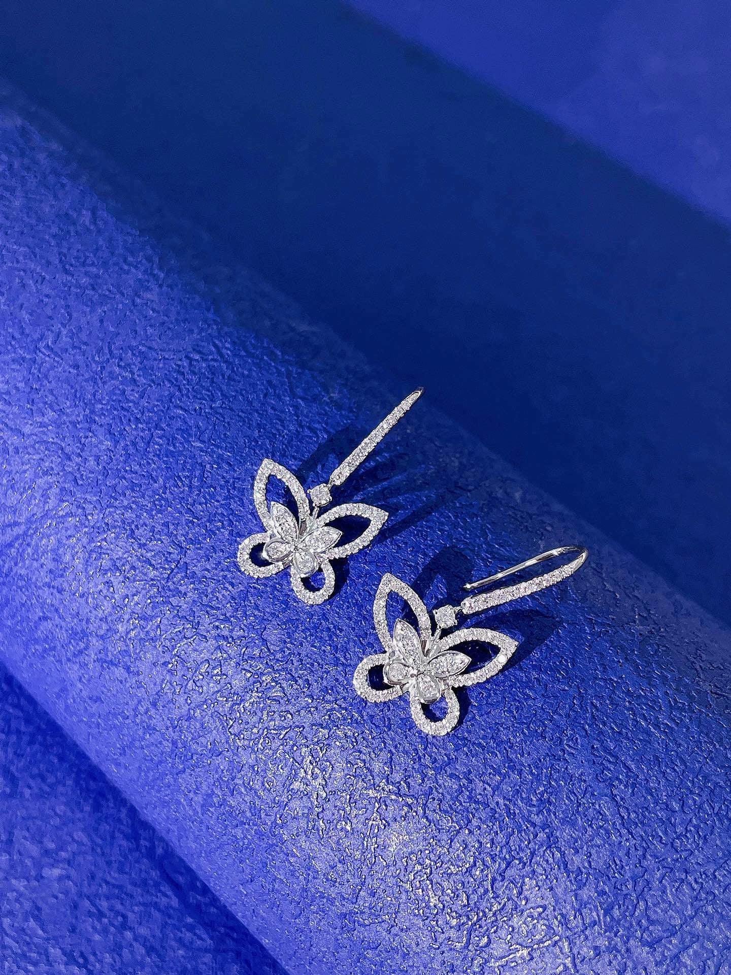 18K Diamond Dropping Butterfly Earring