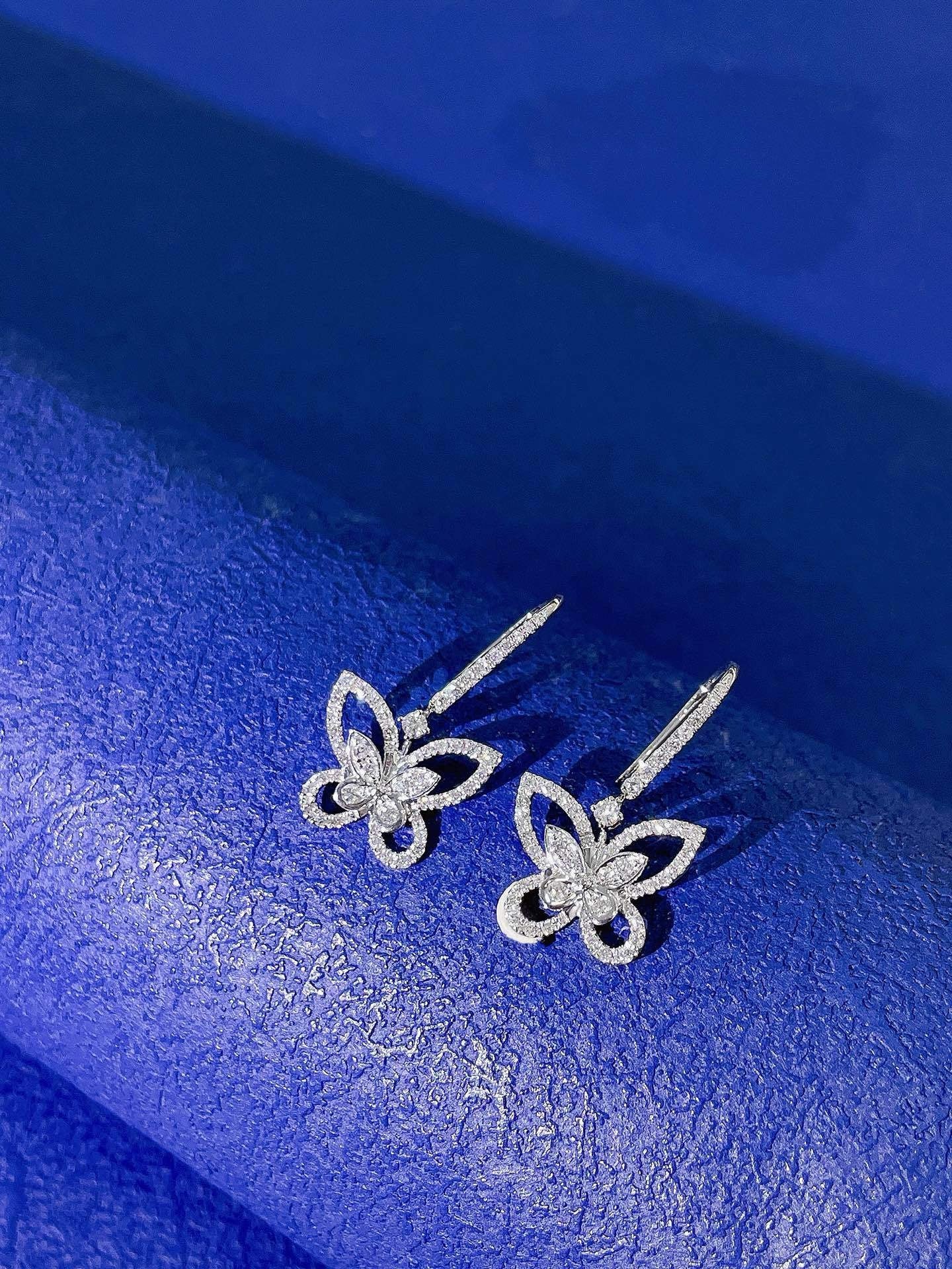 18K Diamond Dropping Butterfly Earring