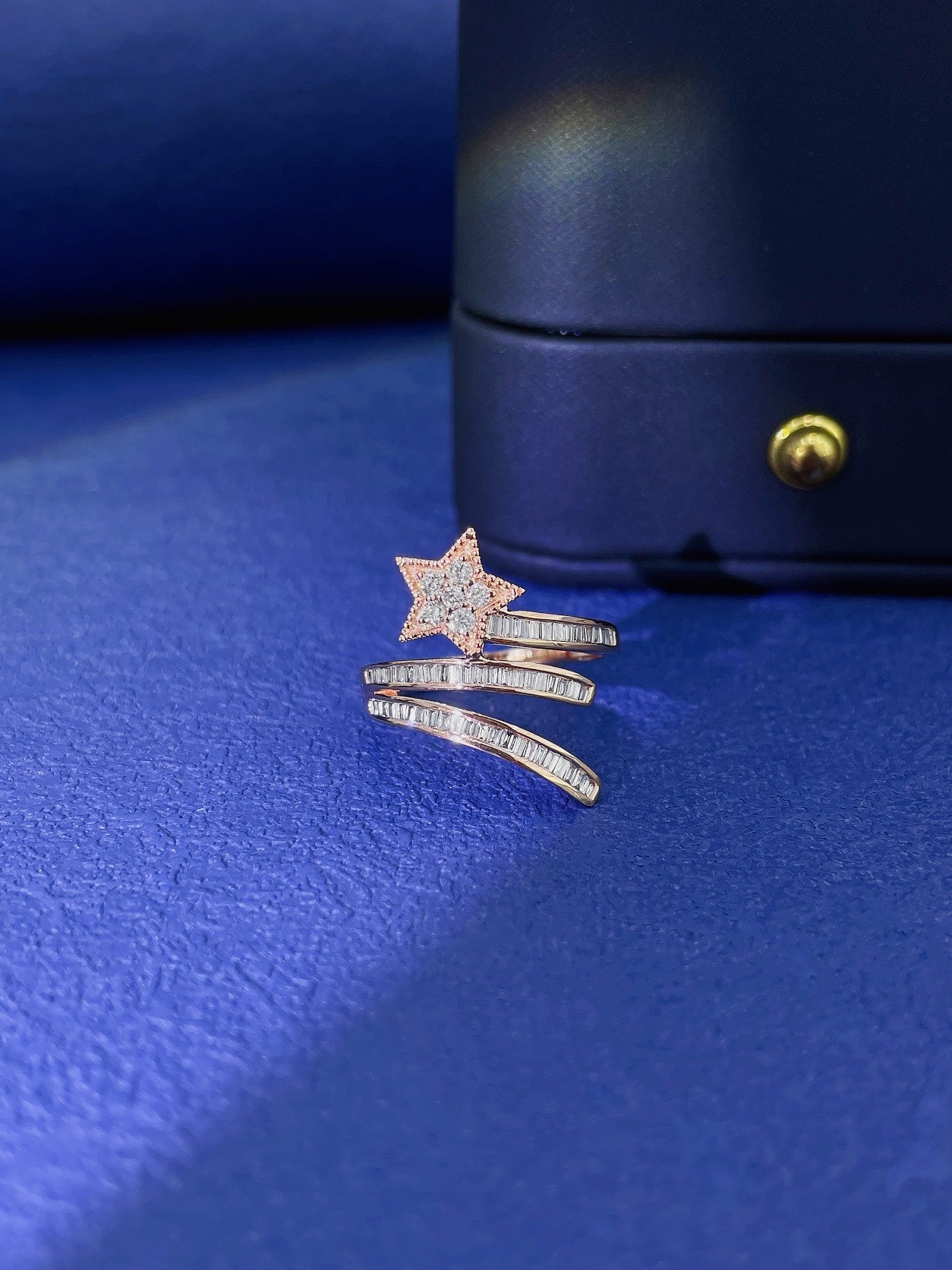 18K Diamond Star Ring