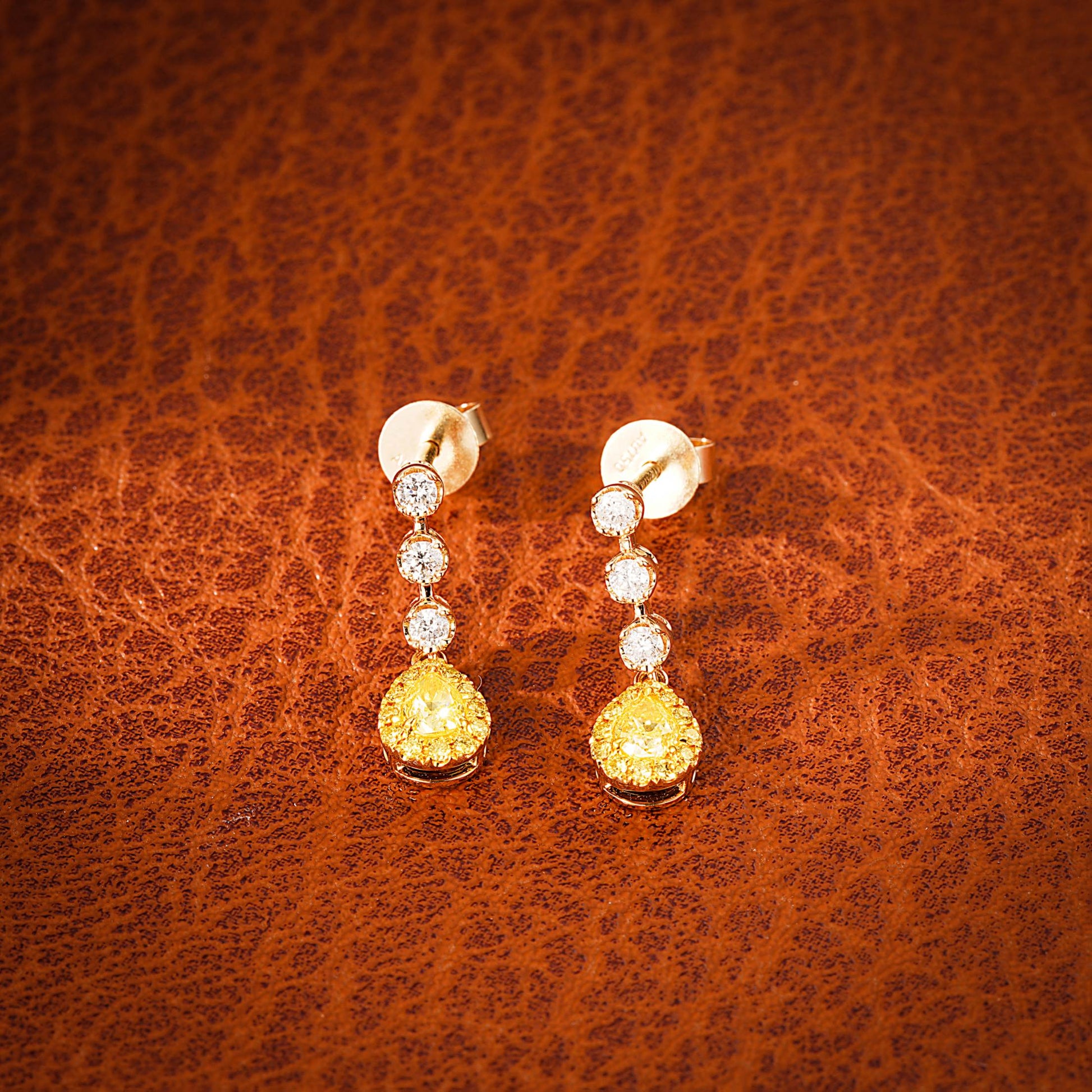 18K Yellow Diamond Drop Earring