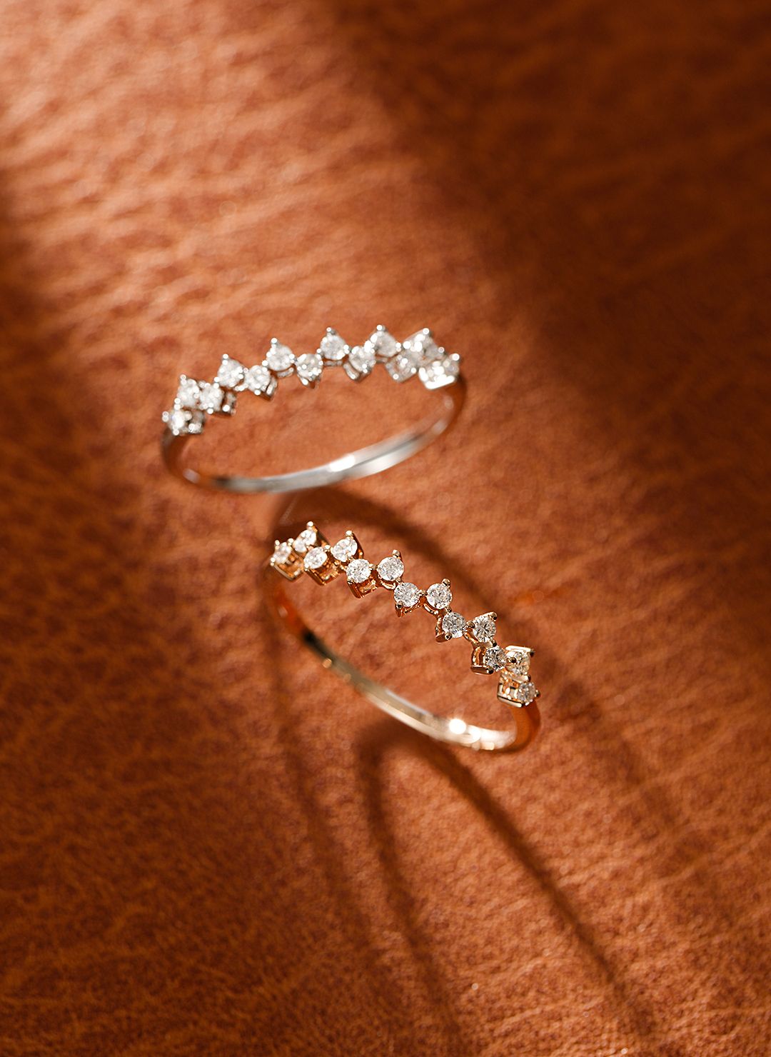 18K Diamond Curve Ring