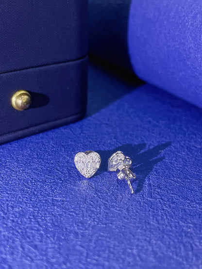 18K Diamond Small Heart Earring