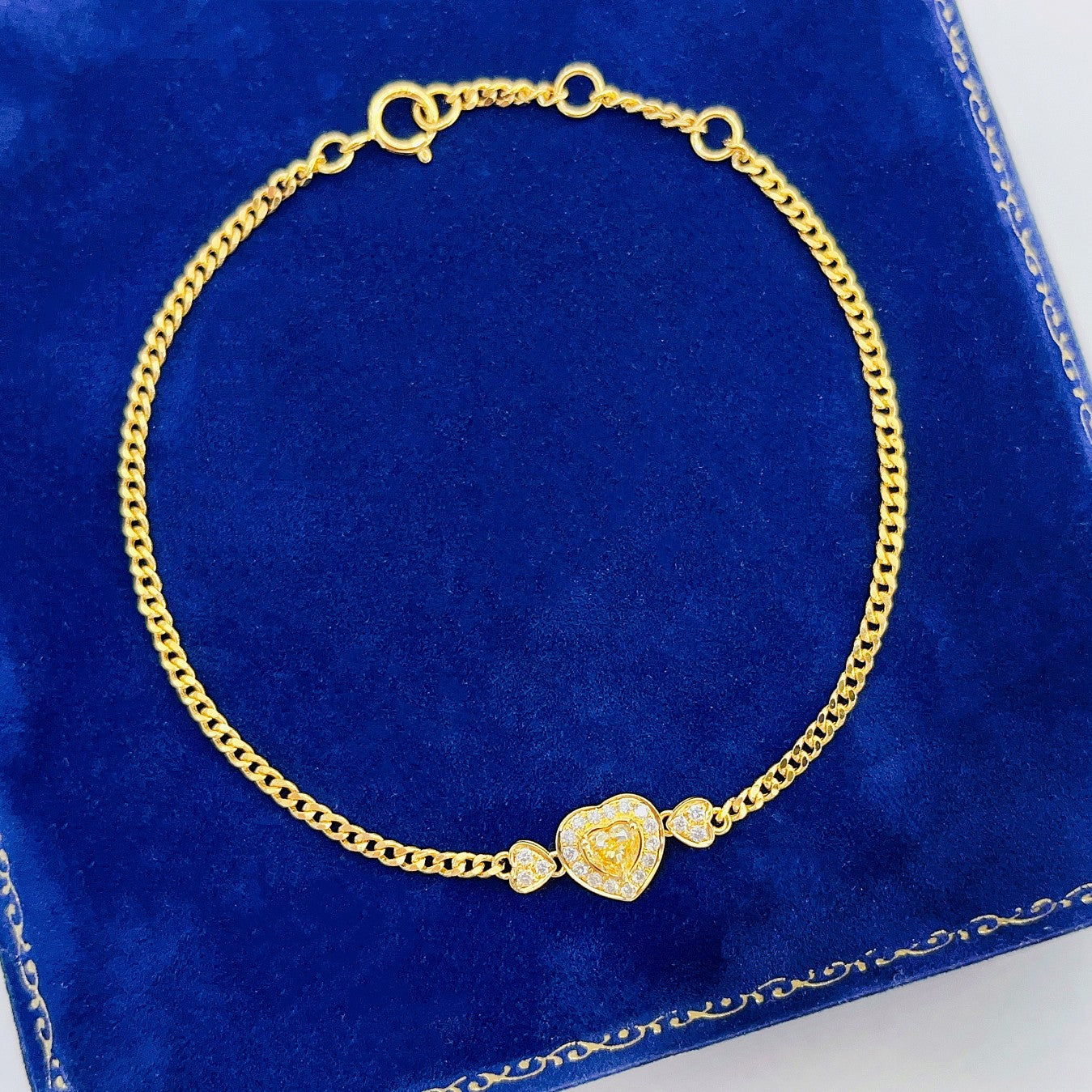 18K Gold Yellow Diamond Heart Bracelet