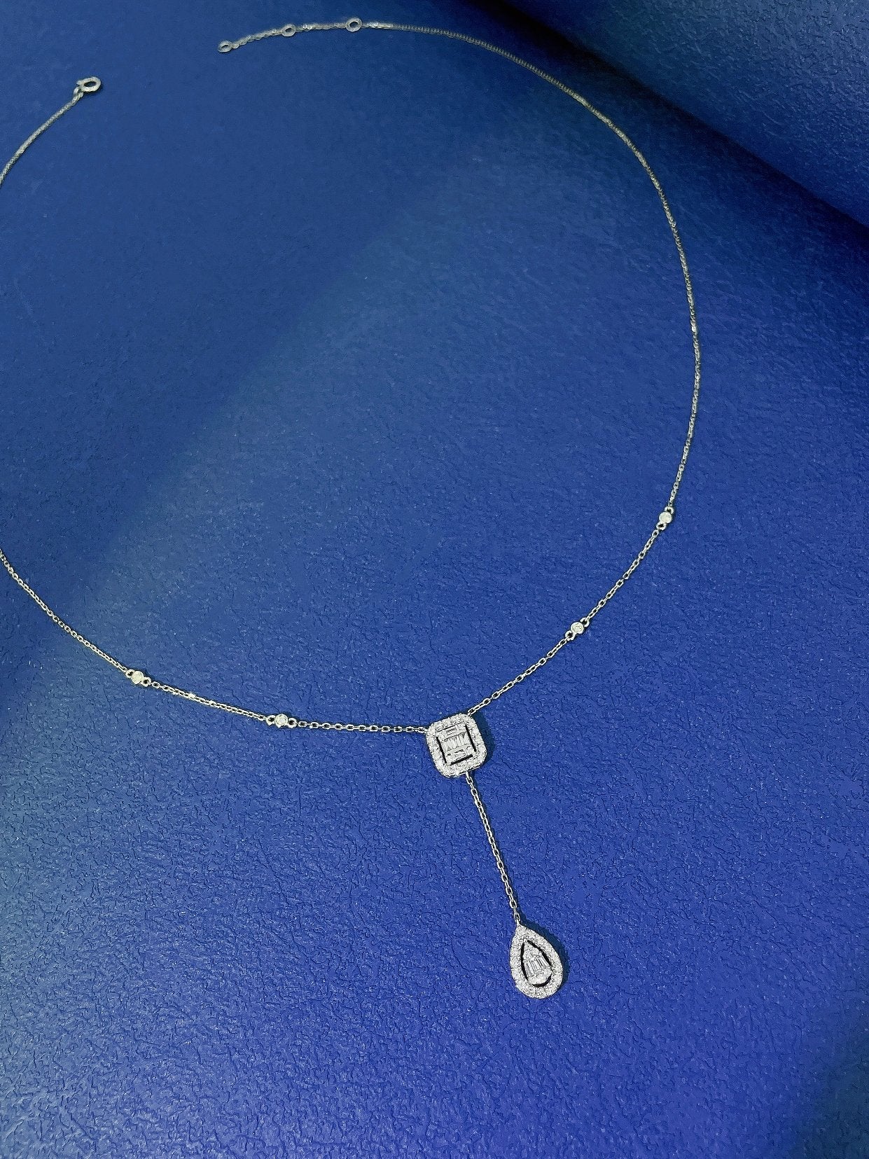 18K Diamond Dropping Necklace