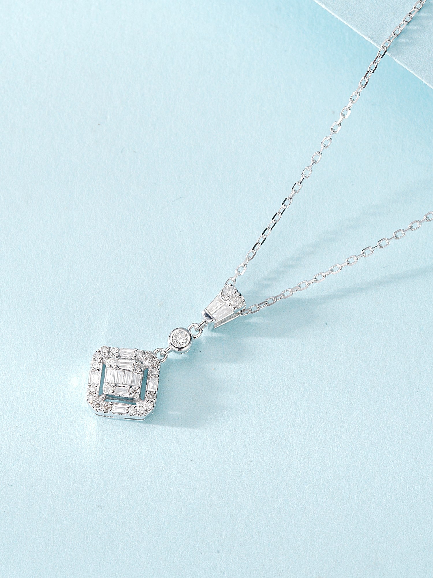 18K Diamond Rhombus Necklace