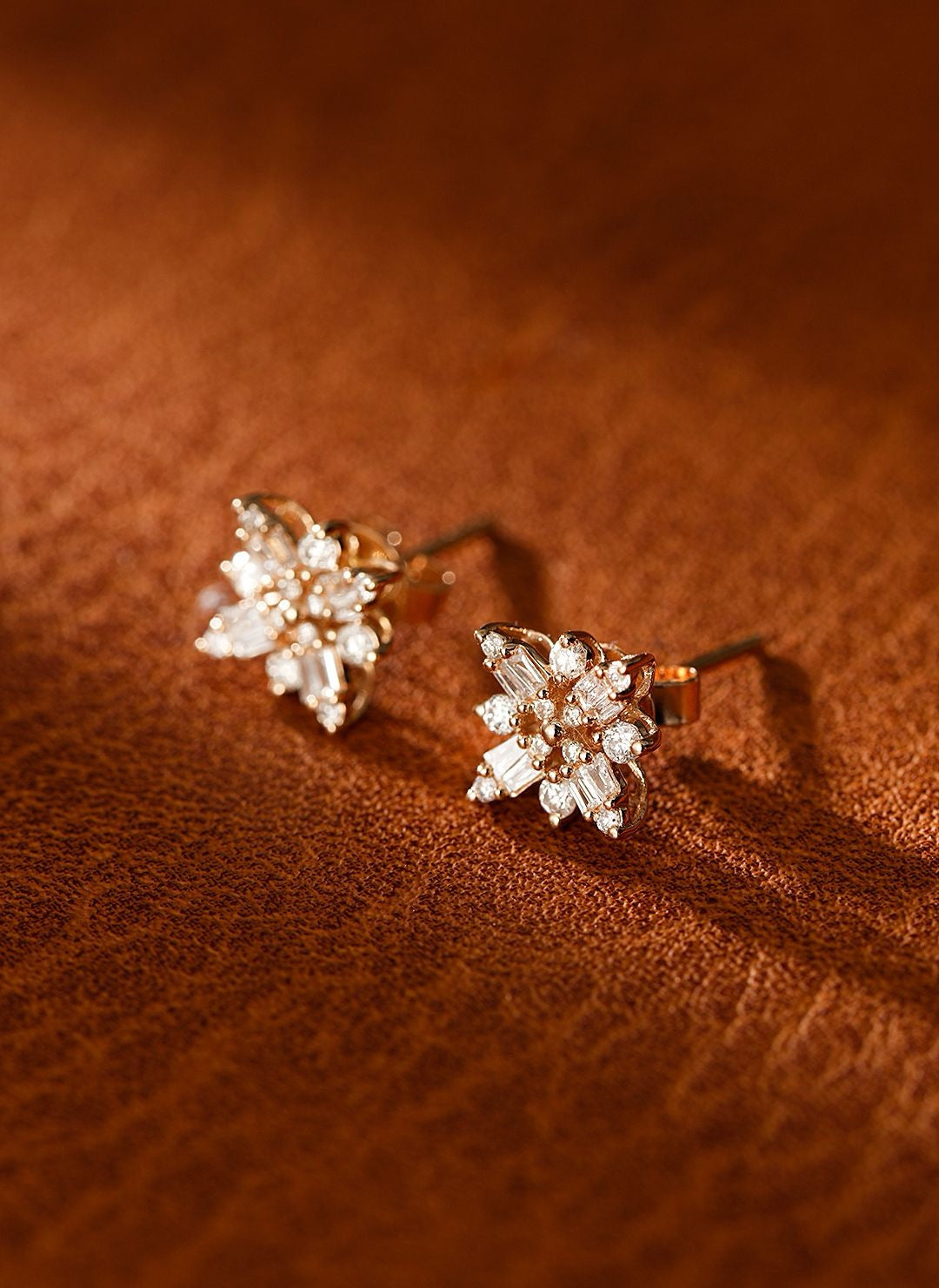 18K Diamond Snowflake Earring