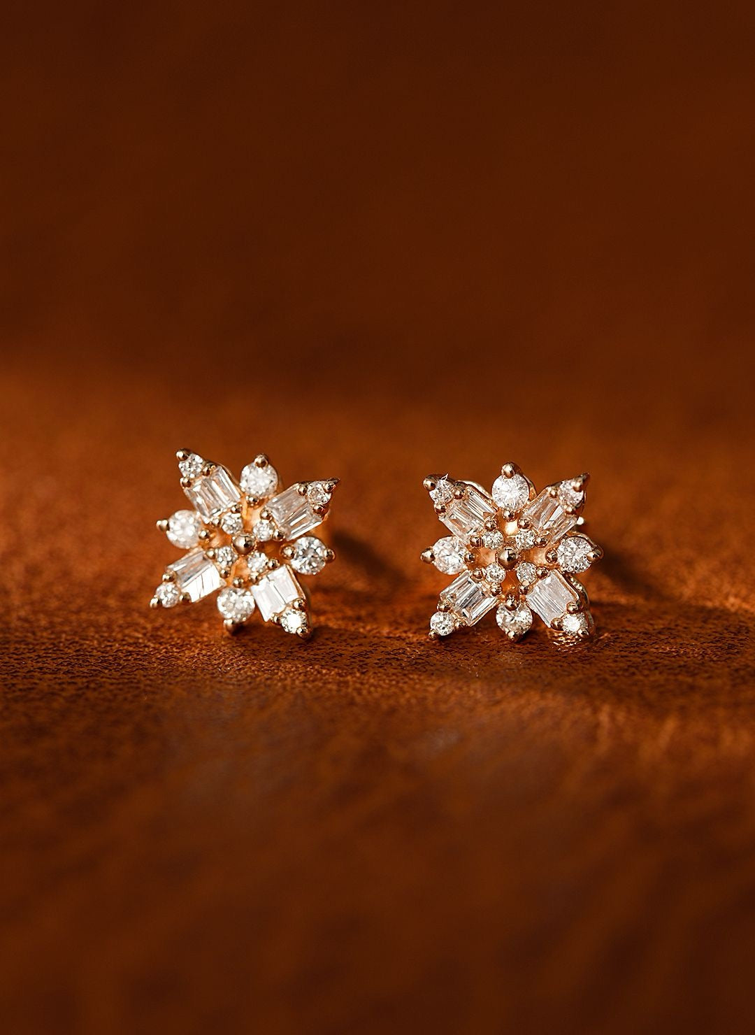 18K Diamond Snowflake Earring