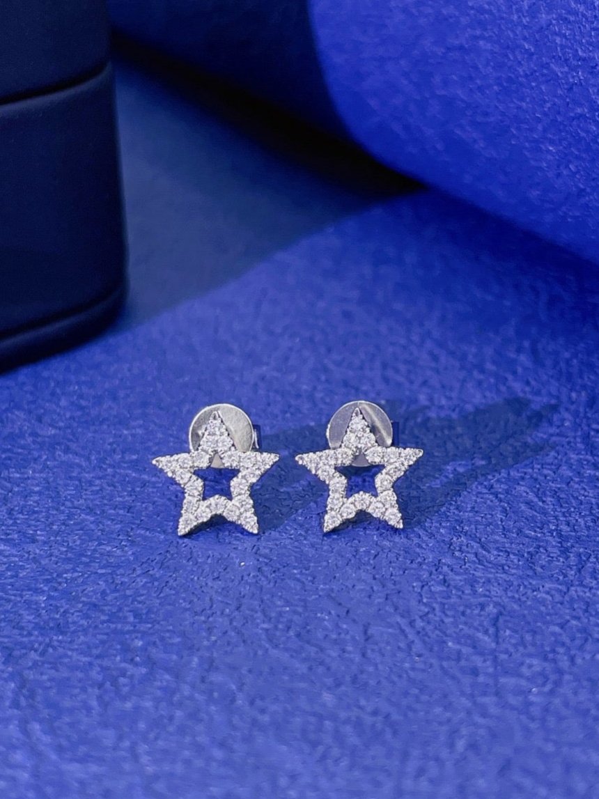 18K Diamond Star Earring