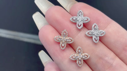 18K Diamond Earring Four Leaf Flower