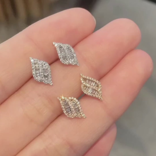 18K Diamond Leaf Earring