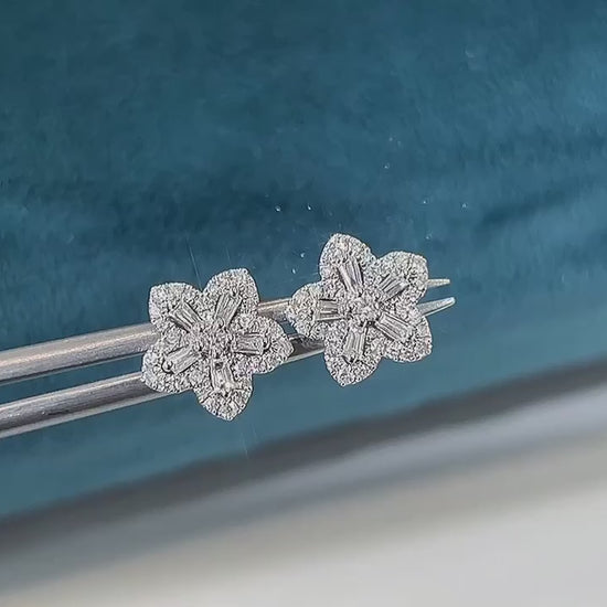 18K Diamond Flower Earring